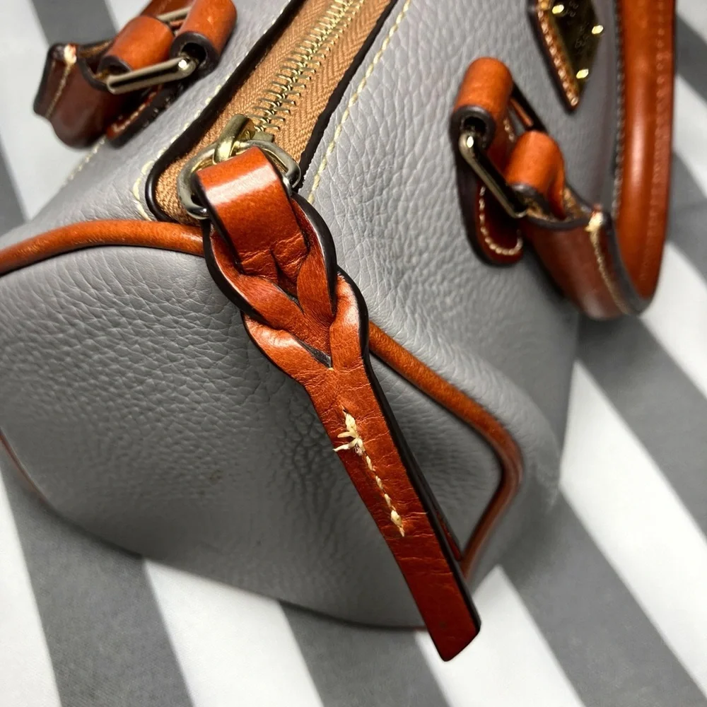 Authentic  Dooney & Bourke elephant gray pebbled leather barrel (Trudy) satchel - Picture 8 of 15